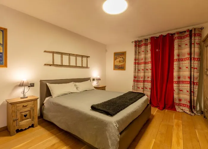 Maison La Louche - *